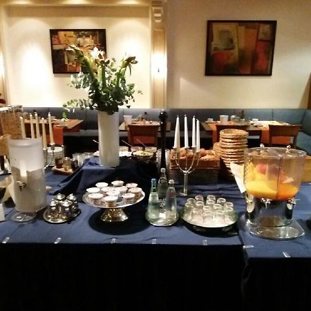 瑞恩特拉斯本拉特酒店 杜塞尔多夫 外观 照片